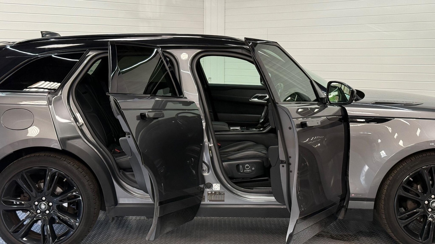 Used Land Rover Range Rover Velar 2019 for sale - 76359979: Photo 10