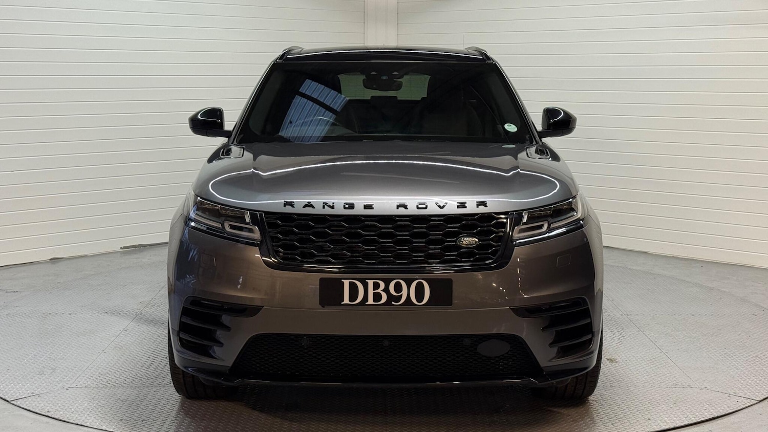 Used Land Rover Range Rover Velar 2019 for sale - 76359979: Photo 2