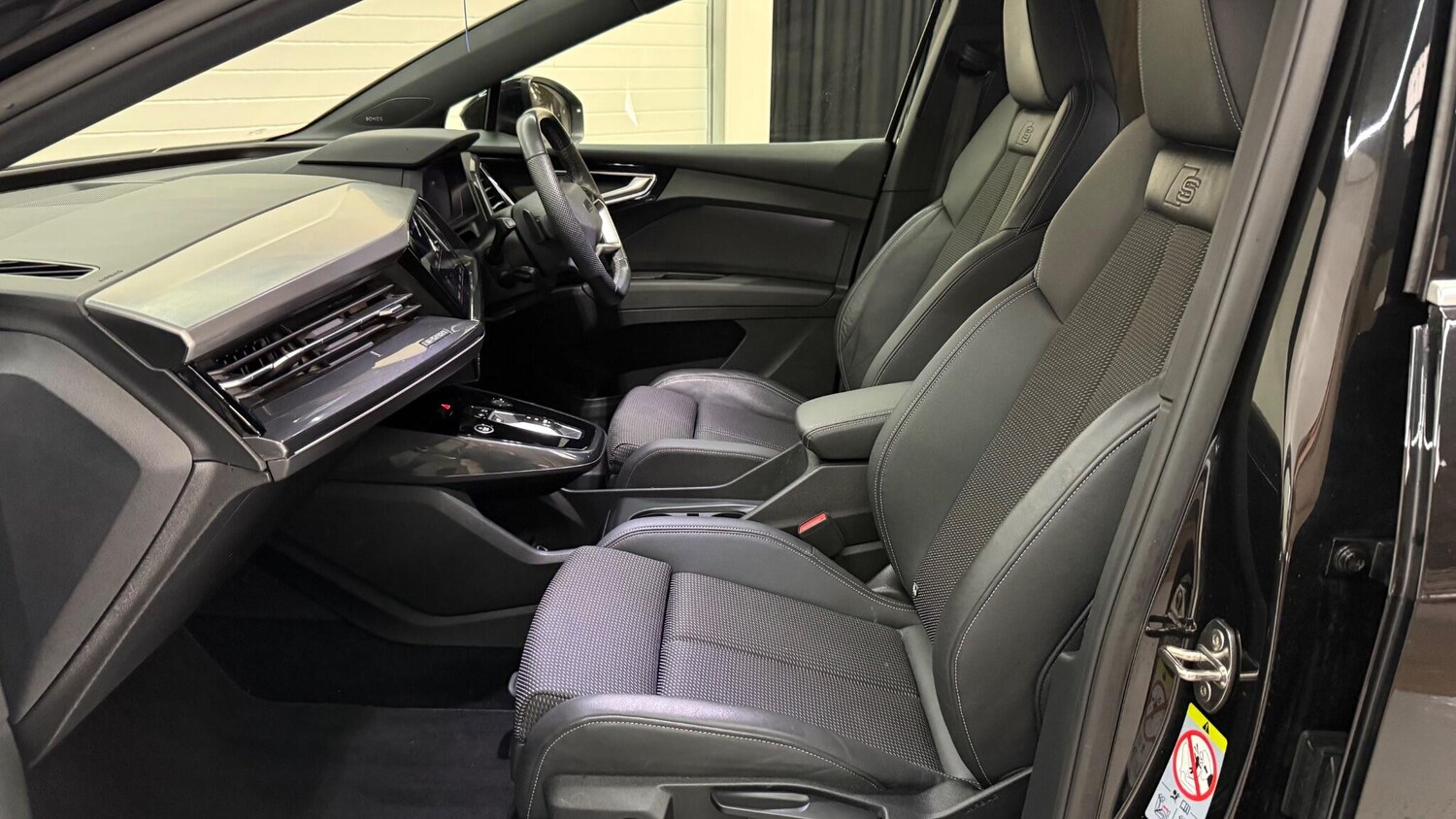 Used Audi Q4 e-tron for sale - 77807843: Photo 49