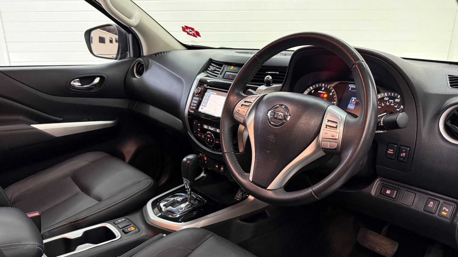 Used Nissan Navara 2017 for sale - 77853468: Photo 25