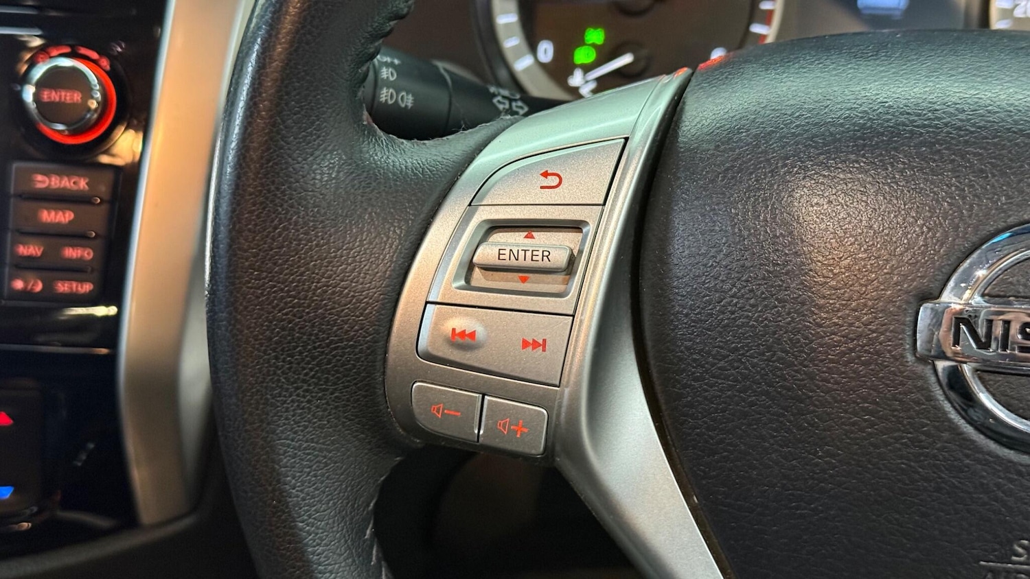 Used Nissan Navara 2017 for sale - 77853468: Photo 31