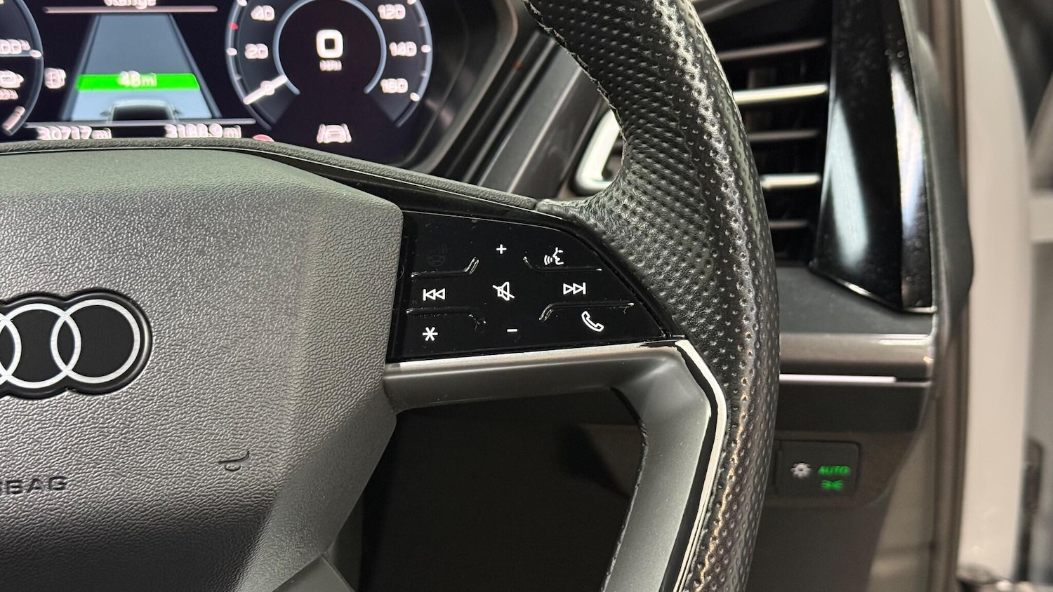 Used Audi Q4 e-tron 2021 for sale - 77163277: Photo 33