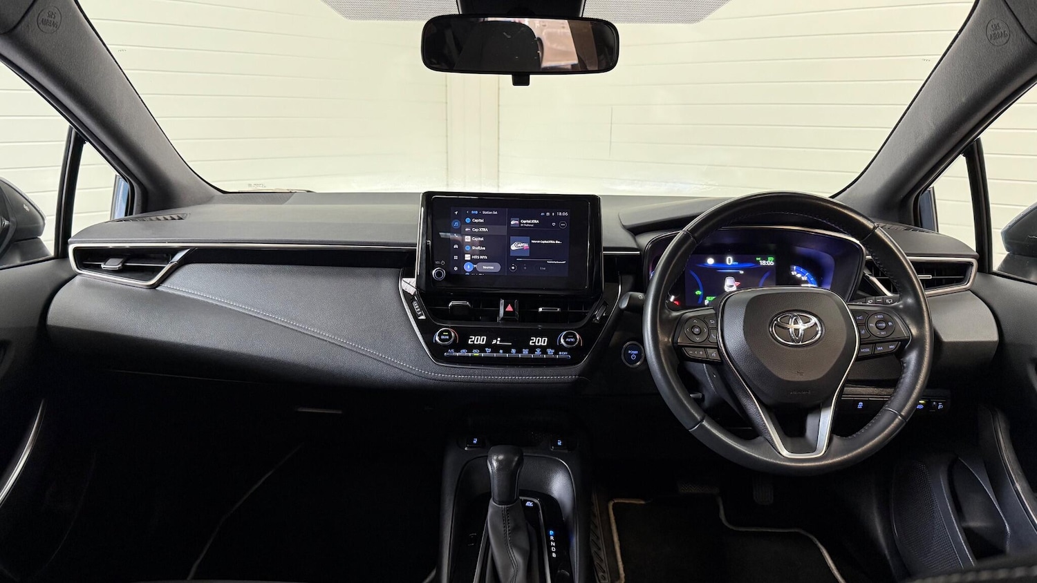 Used Toyota Corolla 2022 for sale - 76987792: Photo 2