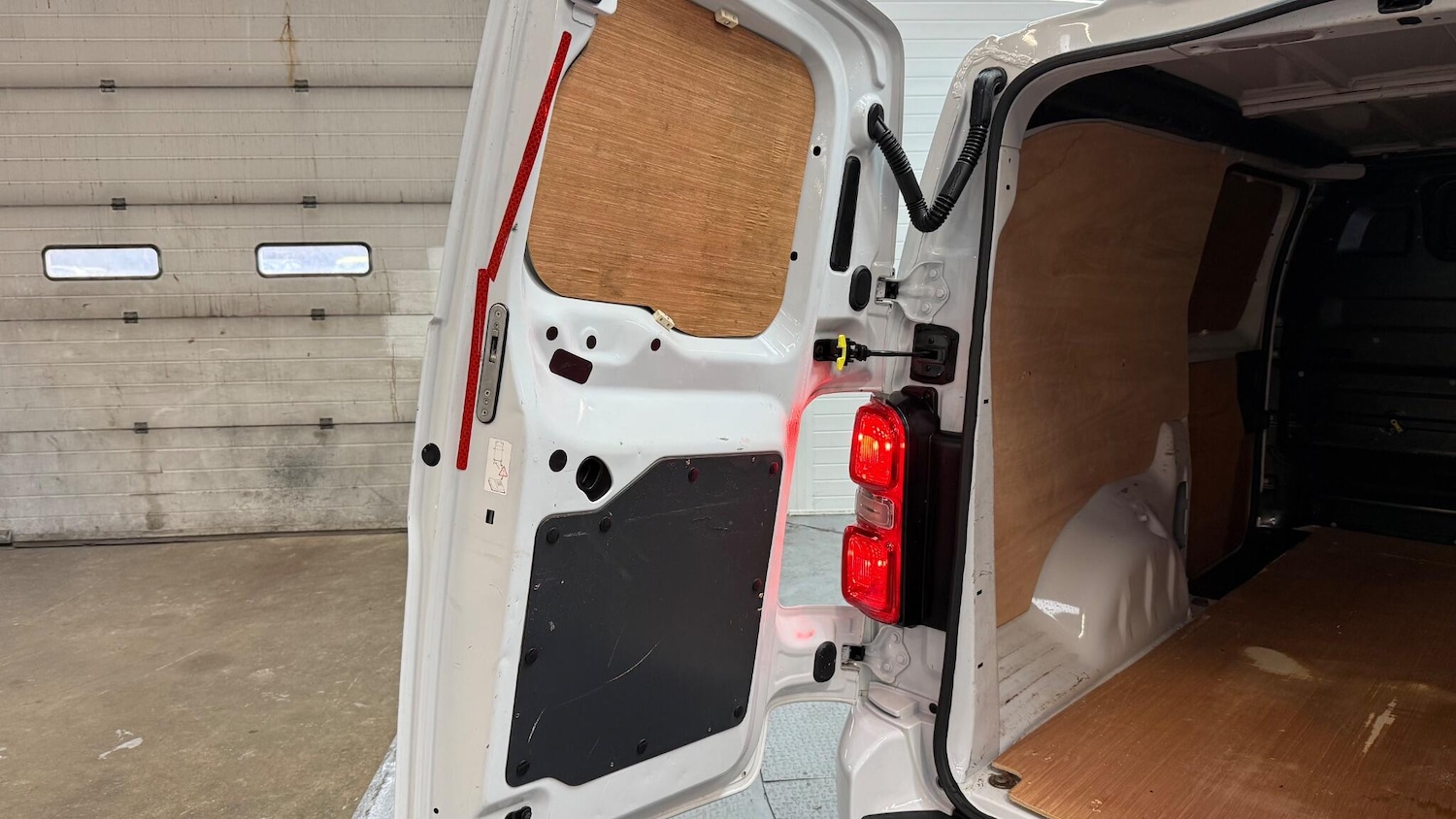 Used Peugeot Expert 2023 for sale - 77738305: Photo 44