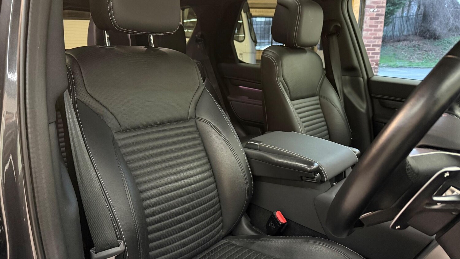 Used Land Rover Discovery 2023 for sale - 77838785: Photo 22