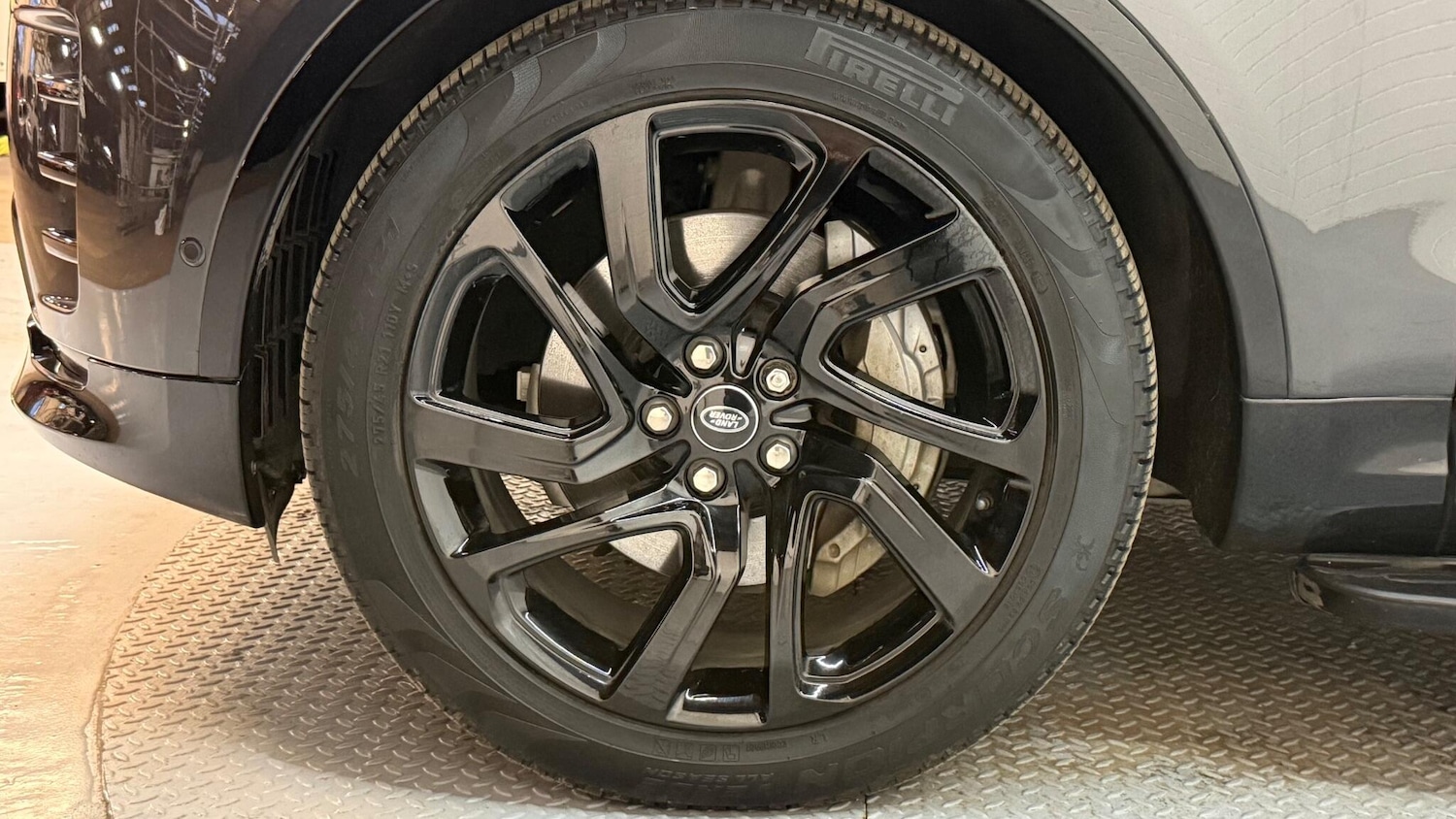 Used Land Rover Discovery 2023 for sale - 77838785: Photo 3