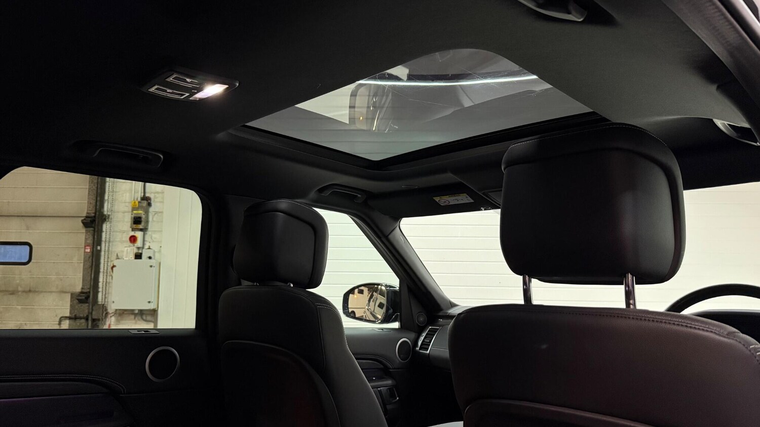 Used Land Rover Discovery 2023 for sale - 77838785: Photo 33