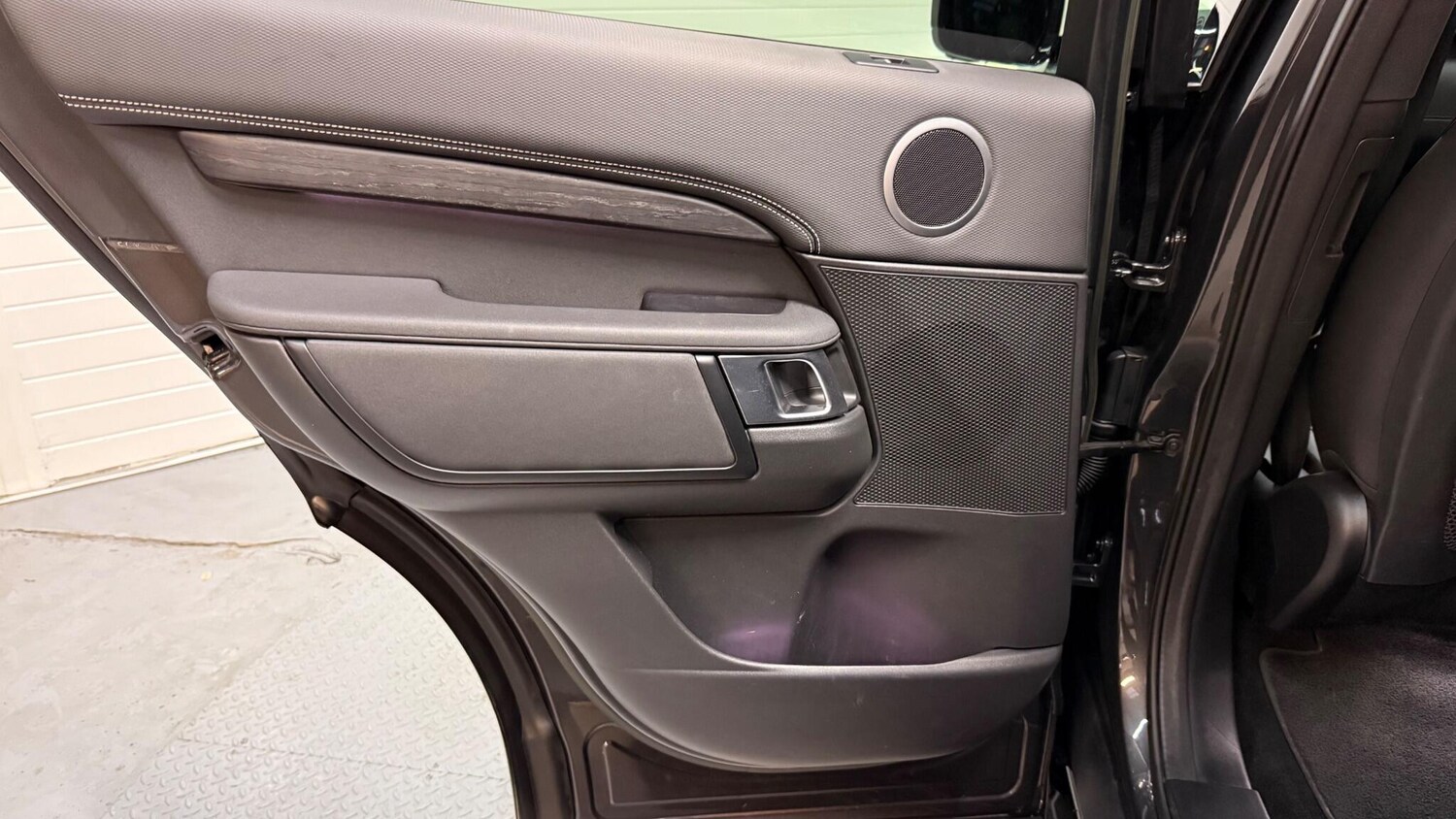 Used Land Rover Discovery 2023 for sale - 77838785: Photo 40