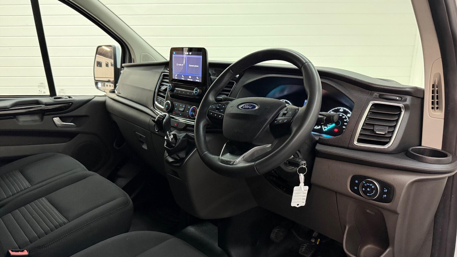 Used Ford Transit Custom 2023 for sale - 77737130: Photo 2