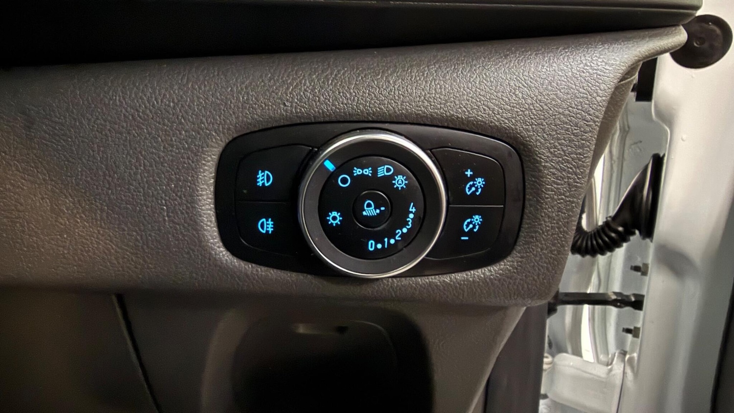 Used Ford Transit Custom 2023 for sale - 77737130: Photo 31