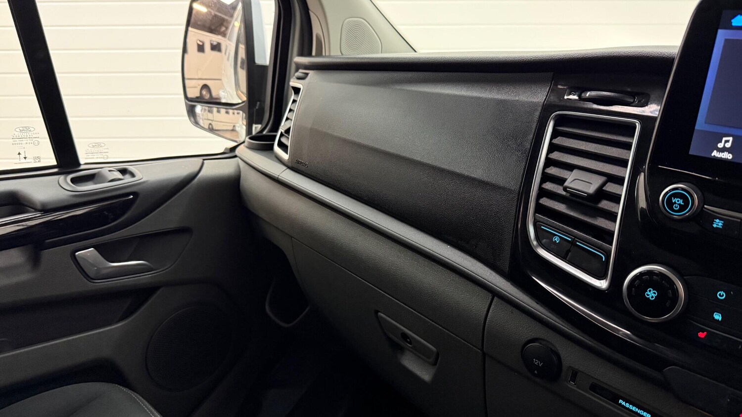 Used Ford Transit Custom 2023 for sale - 77737130: Photo 38