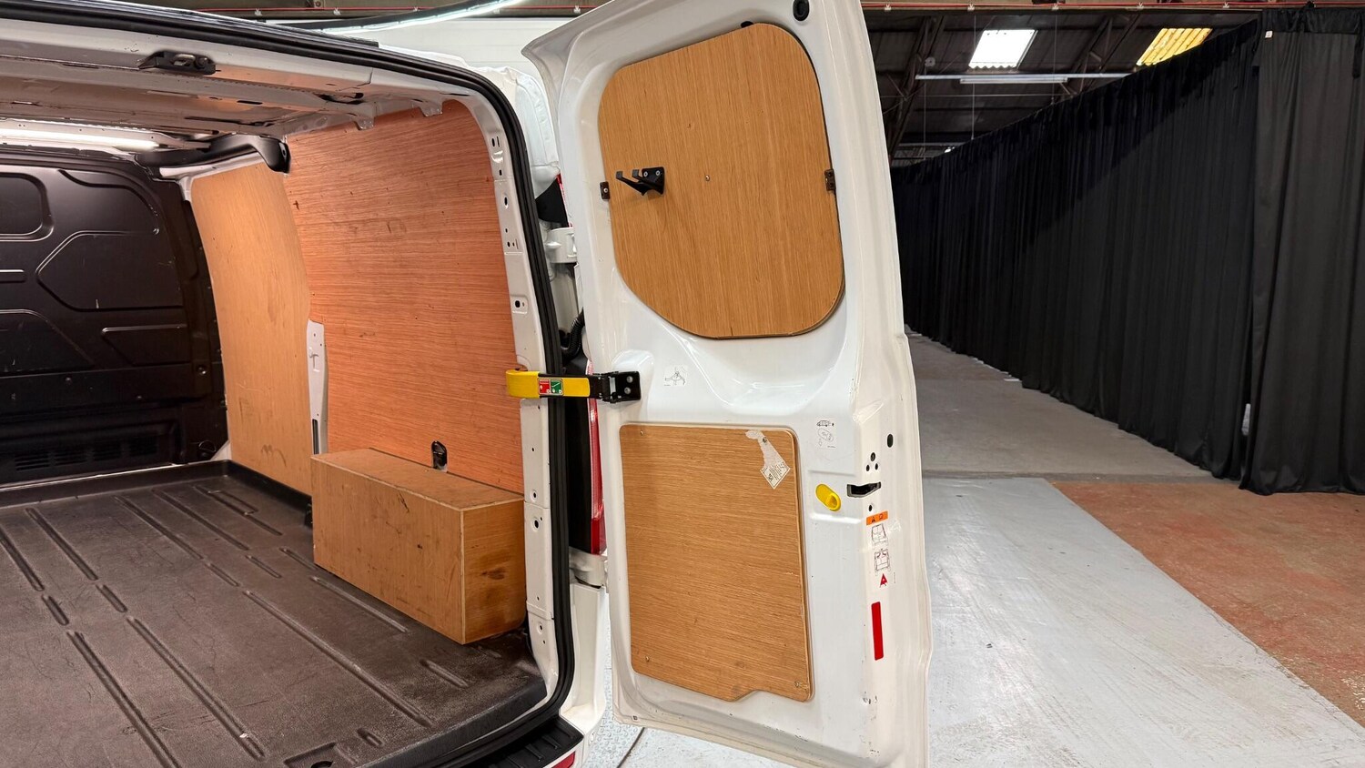 Used Ford Transit Custom 2023 for sale - 77737130: Photo 50