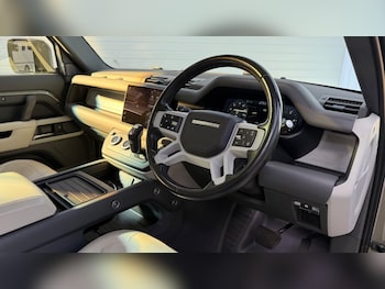Used Land Rover Defender 2022 for sale - 78809528: Photo