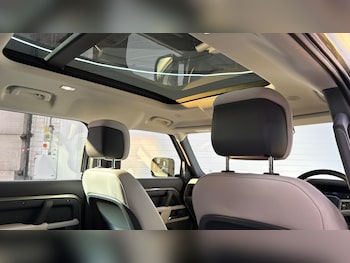 Used Land Rover Defender 2022 for sale - 78809528: Photo