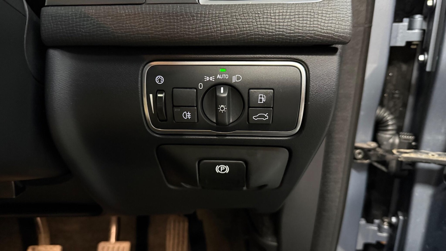 Used Volvo XC60 2017 for sale - 77396670: Photo 29