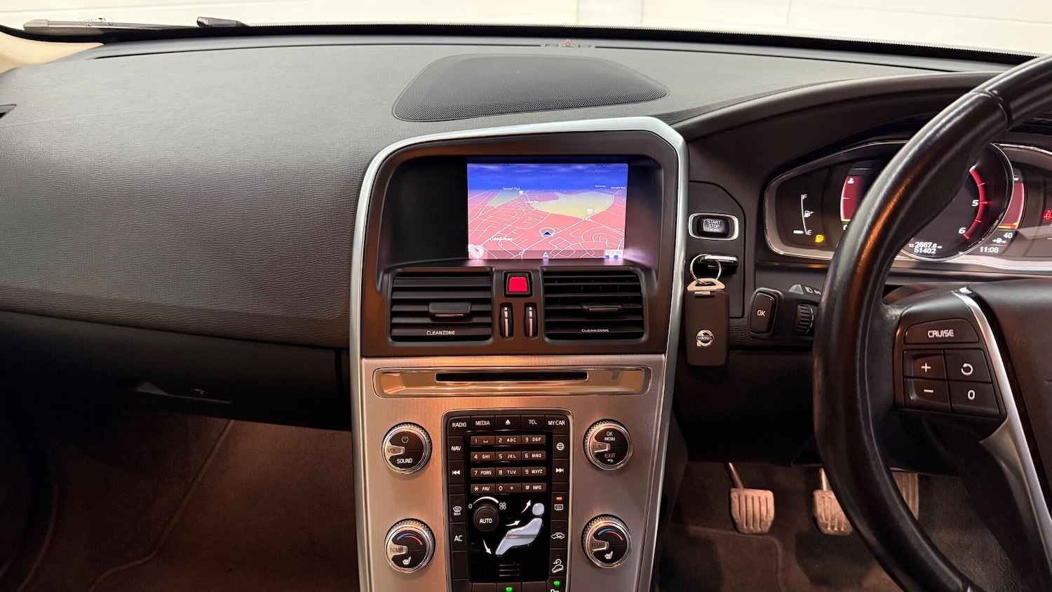 Used Volvo XC60 2017 for sale - 77396670: Photo 36