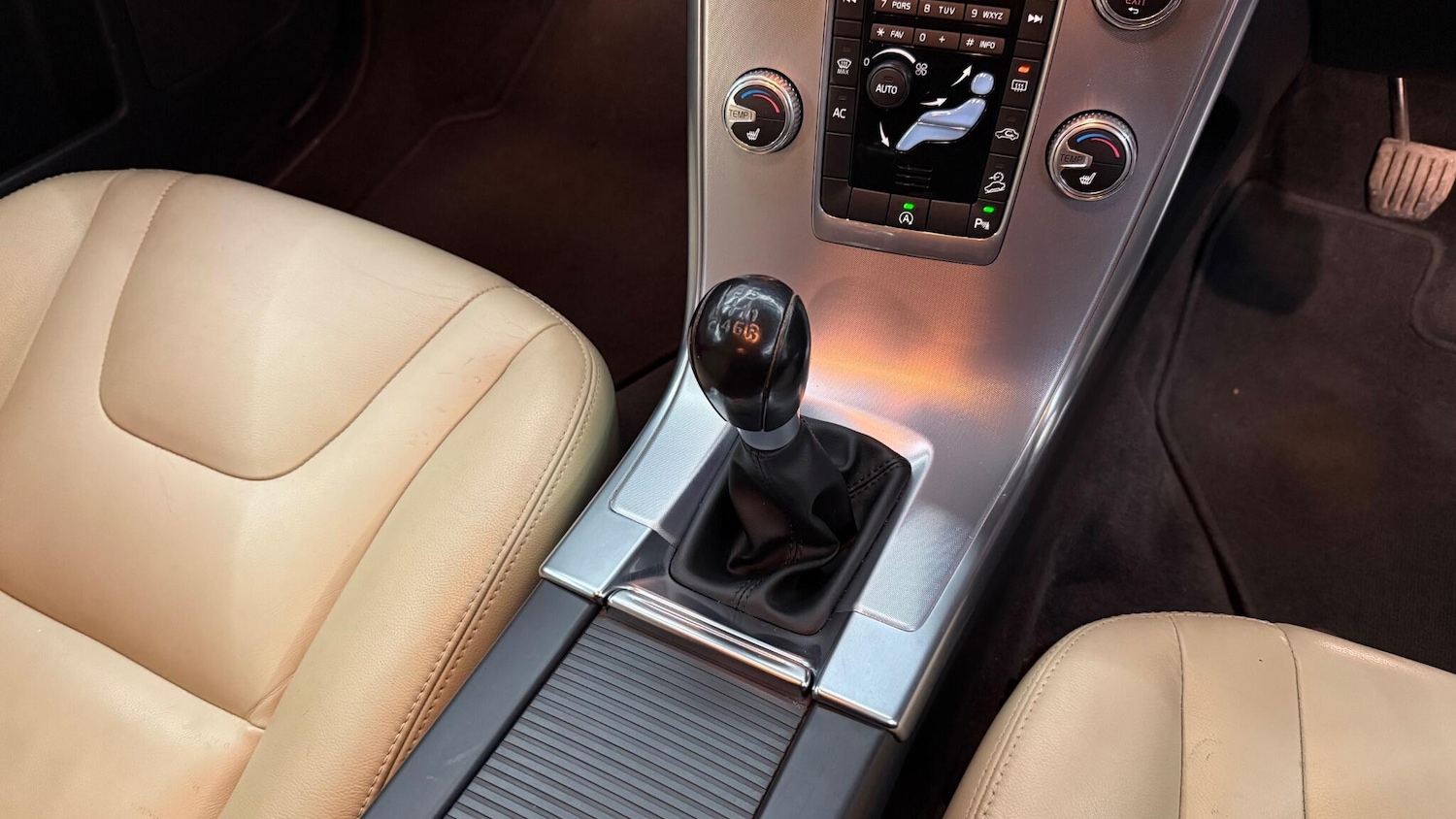 Used Volvo XC60 2017 for sale - 77396670: Photo 37