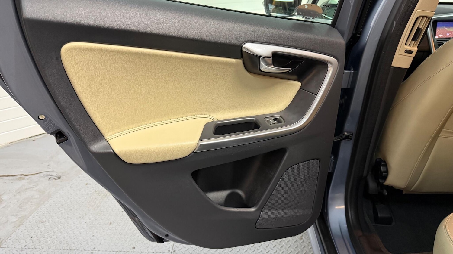 Used Volvo XC60 2017 for sale - 77396670: Photo 52