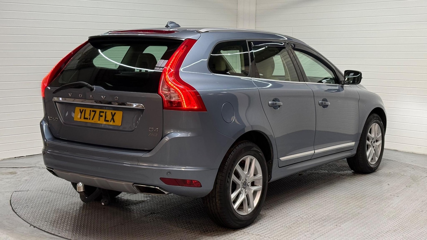 Used Volvo XC60 2017 for sale - 77396670: Photo 9