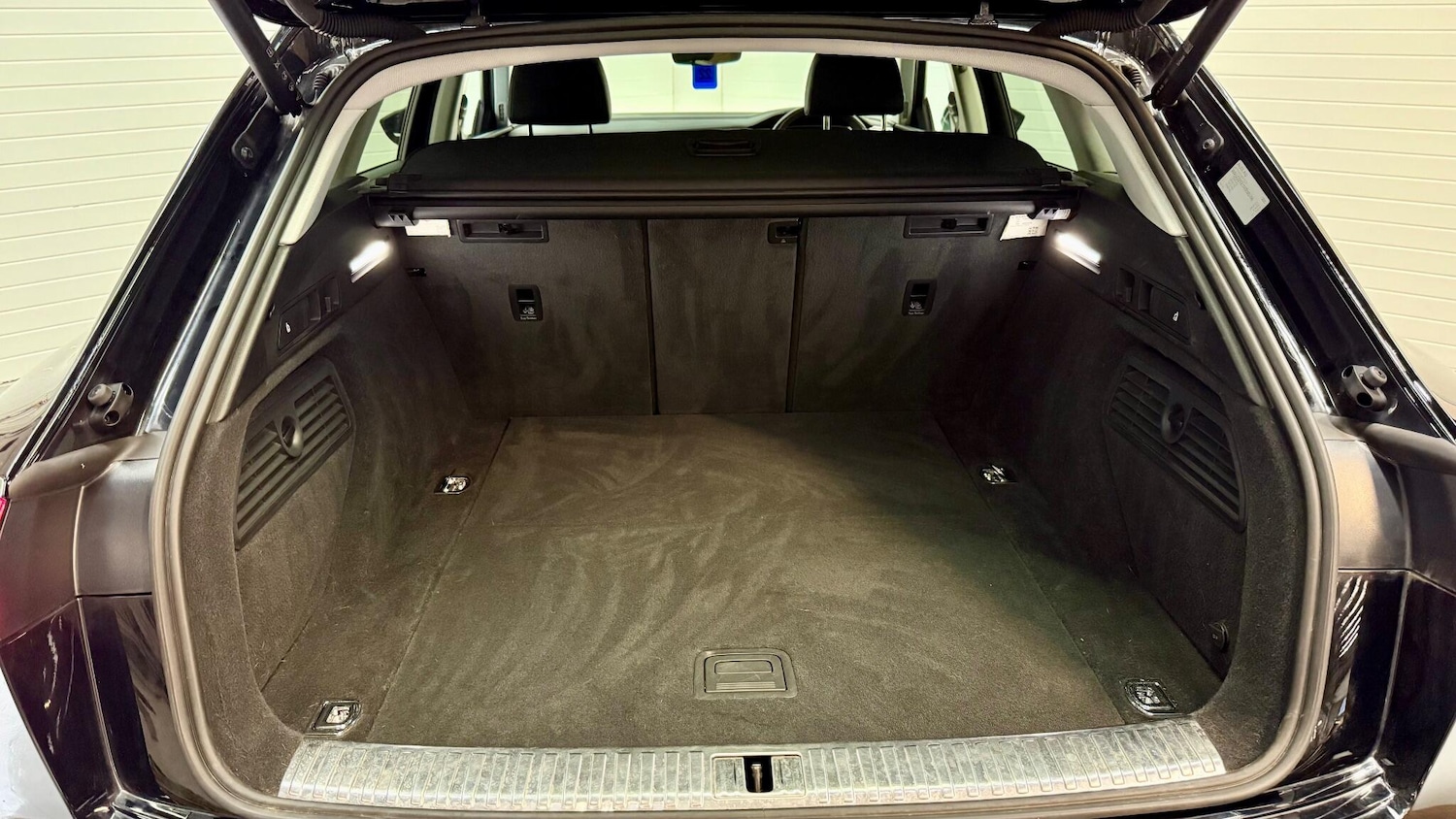 Used Audi e-tron 2021 for sale - 77016455: Photo 44