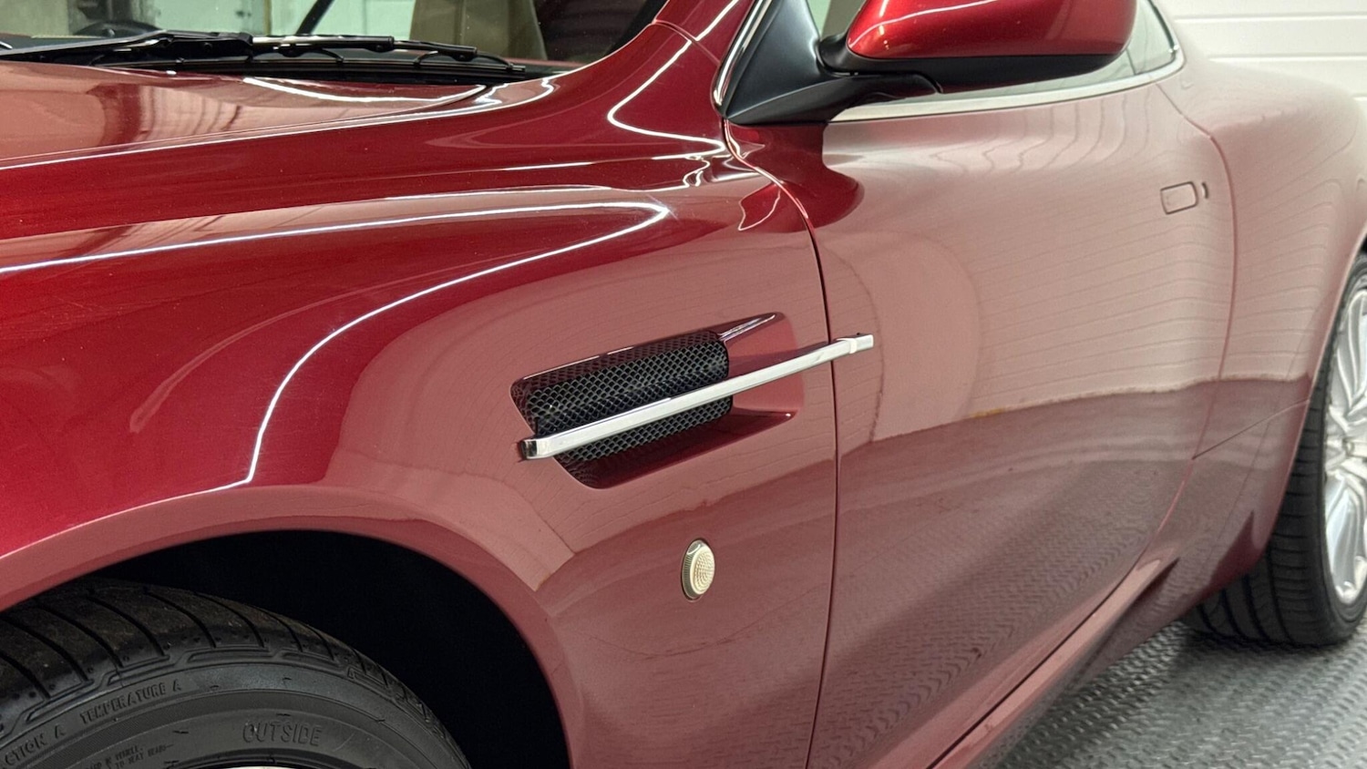 Used Aston Martin DB9 2007 for sale - 77737394: Photo 2