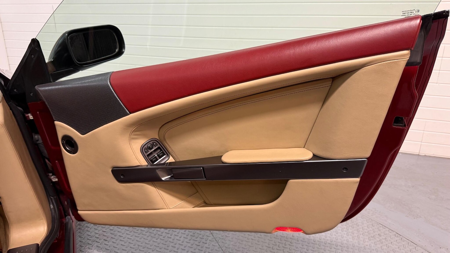 Used Aston Martin DB9 2007 for sale - 77737394: Photo 23