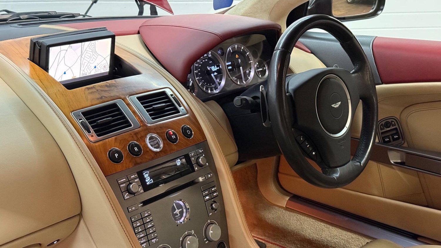 Used Aston Martin DB9 2007 for sale - 77737394: Photo 40