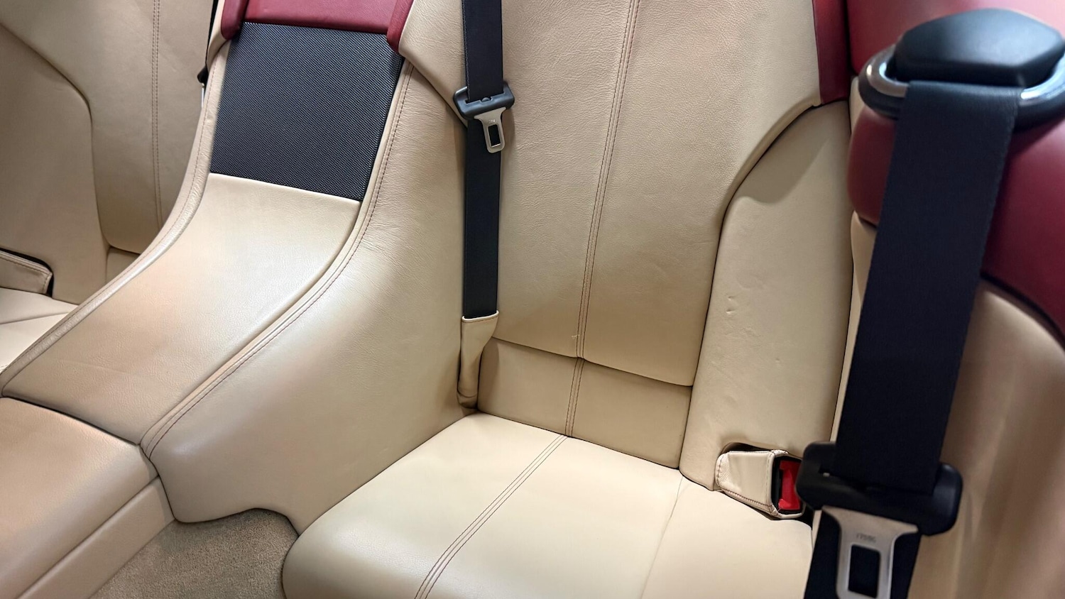 Used Aston Martin DB9 2007 for sale - 77737394: Photo 44