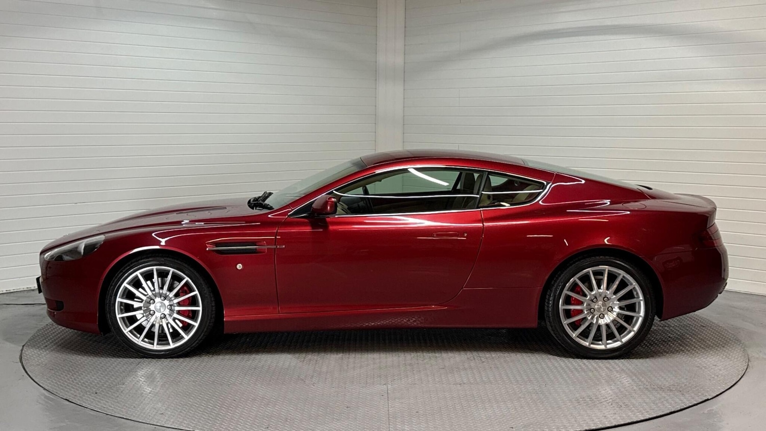 Used Aston Martin DB9 2007 for sale - 77737394: Photo 7