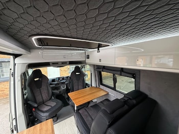 Used Volkswagen Crafter 2025 for sale - 79602218: Photo
