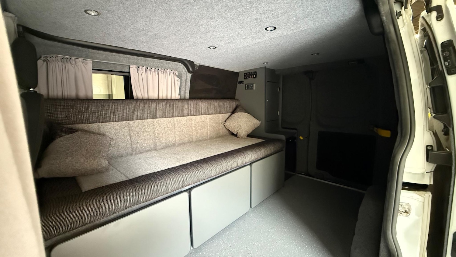 Used Ford Transit Custom 2020 for sale - 76200405: Photo 2