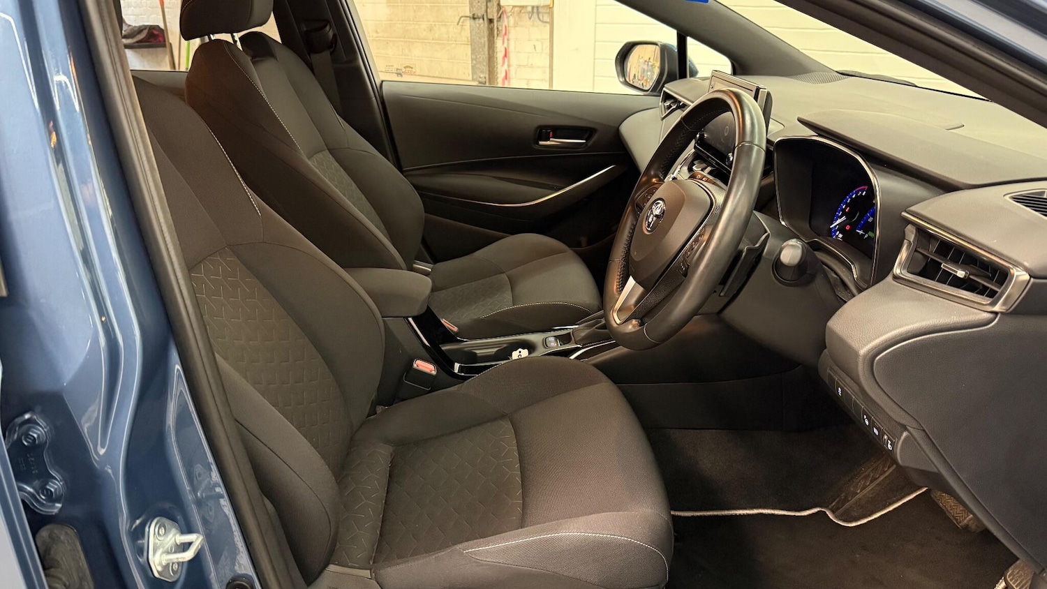 Used Toyota Corolla 2020 for sale - 76913655: Photo 24