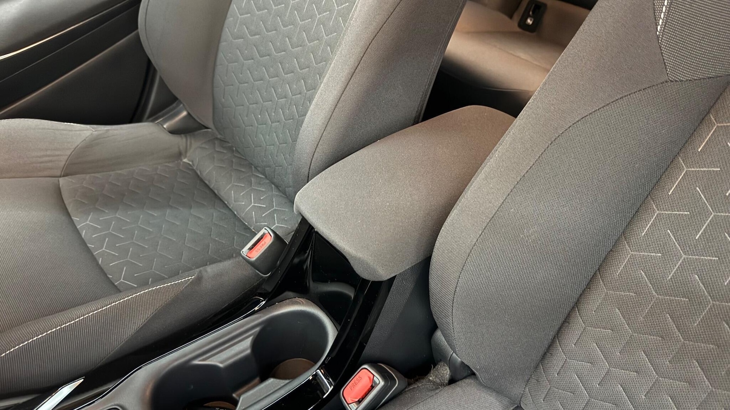 Used Toyota Corolla 2020 for sale - 76913655: Photo 53