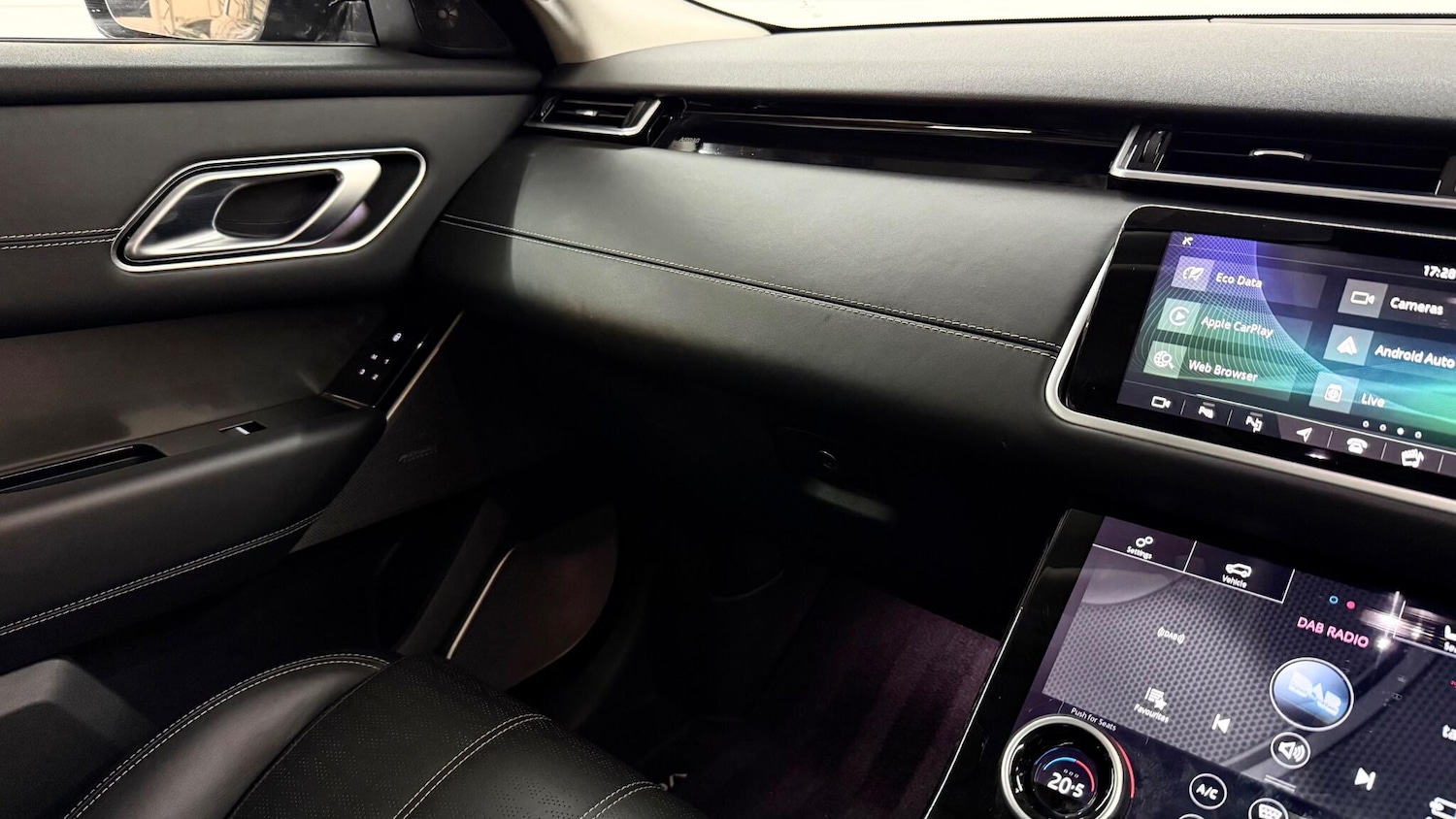 Used Land Rover Range Rover Velar 2019 for sale - 76561238: Photo 38