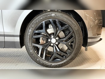 Used Land Rover Range Rover Velar 2019 for sale - 76561238: Photo