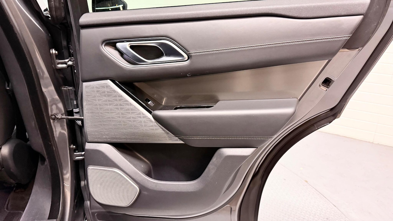 Used Land Rover Range Rover Velar 2019 for sale - 76561238: Photo 44