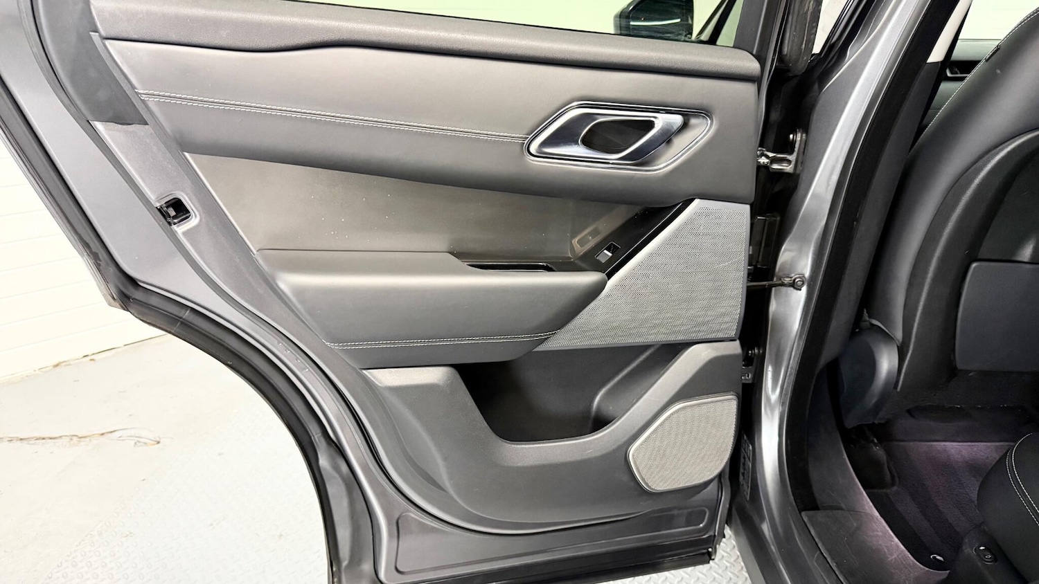 Used Land Rover Range Rover Velar 2019 for sale - 76561238: Photo 50