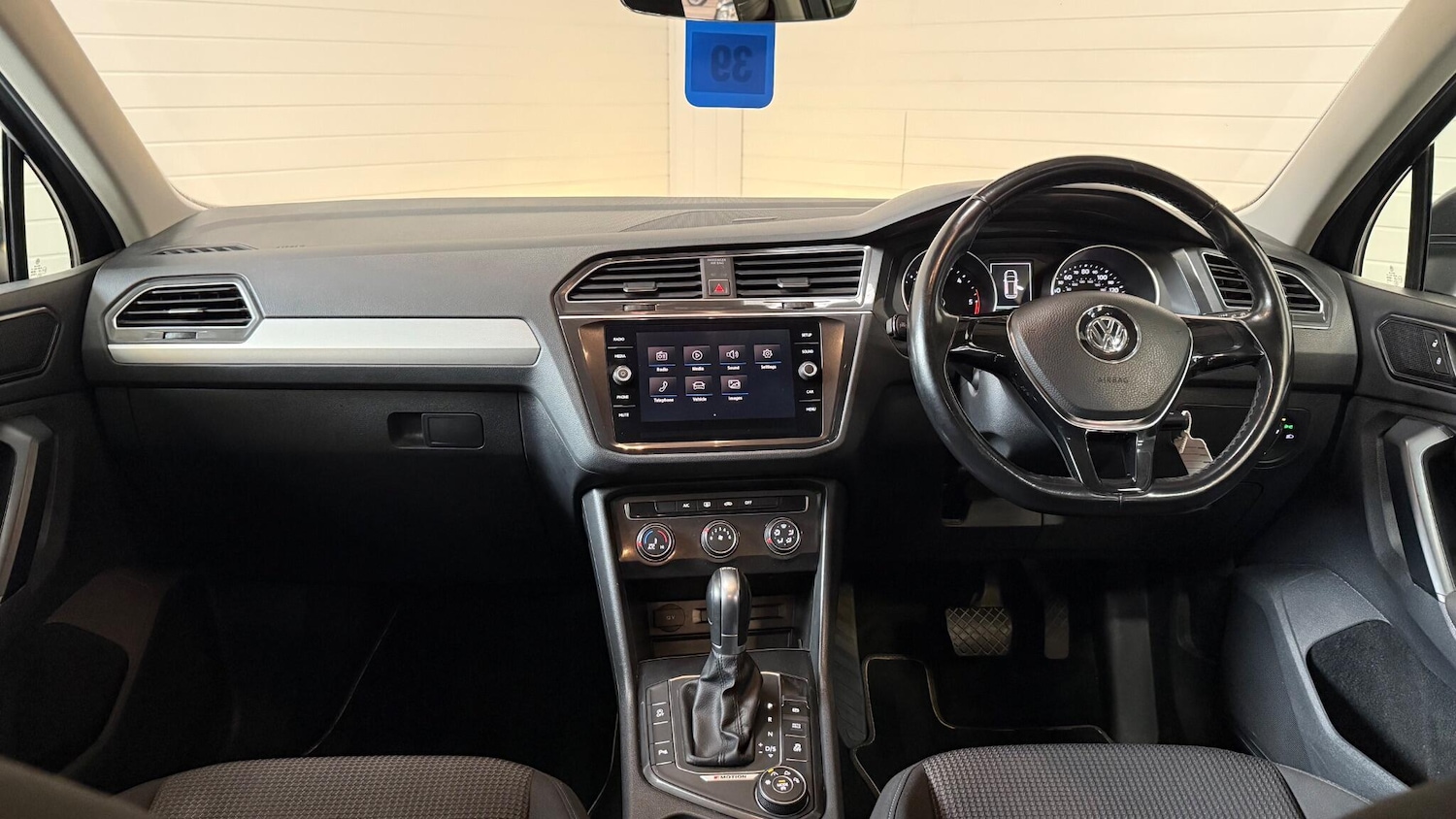 Used Volkswagen Tiguan for sale - 78100009: Photo 2