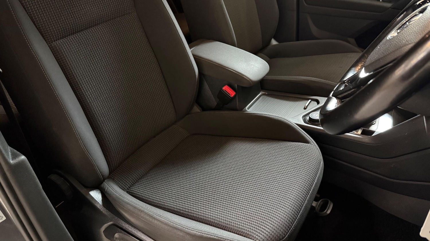 Used Volkswagen Tiguan for sale - 78100009: Photo 30