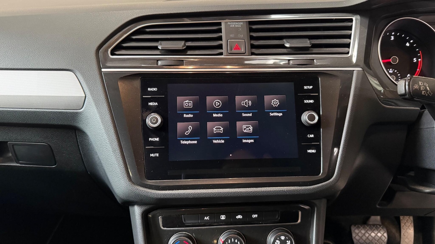 Used Volkswagen Tiguan for sale - 78100009: Photo 32