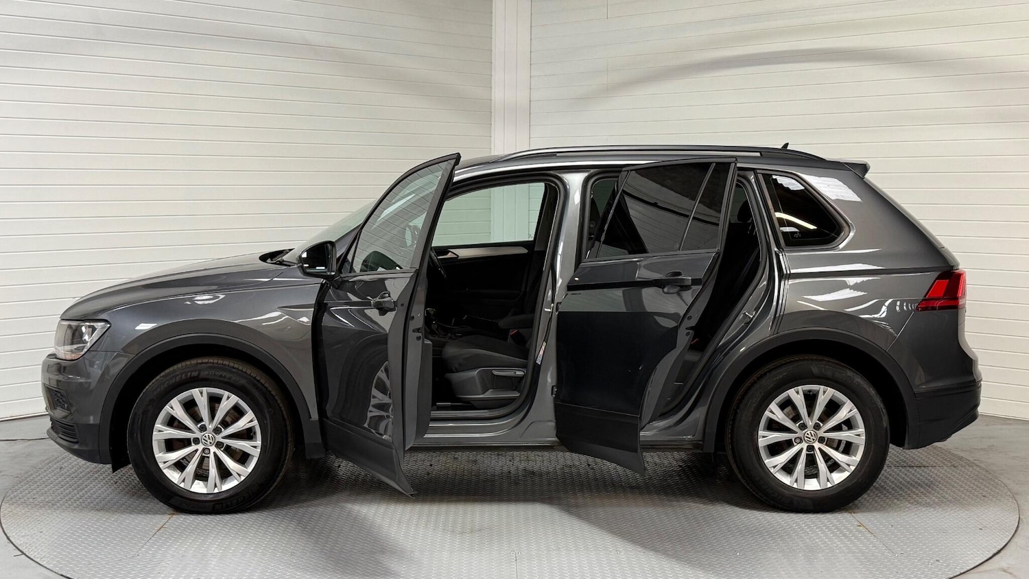 Used Volkswagen Tiguan for sale - 78100009: Photo 7