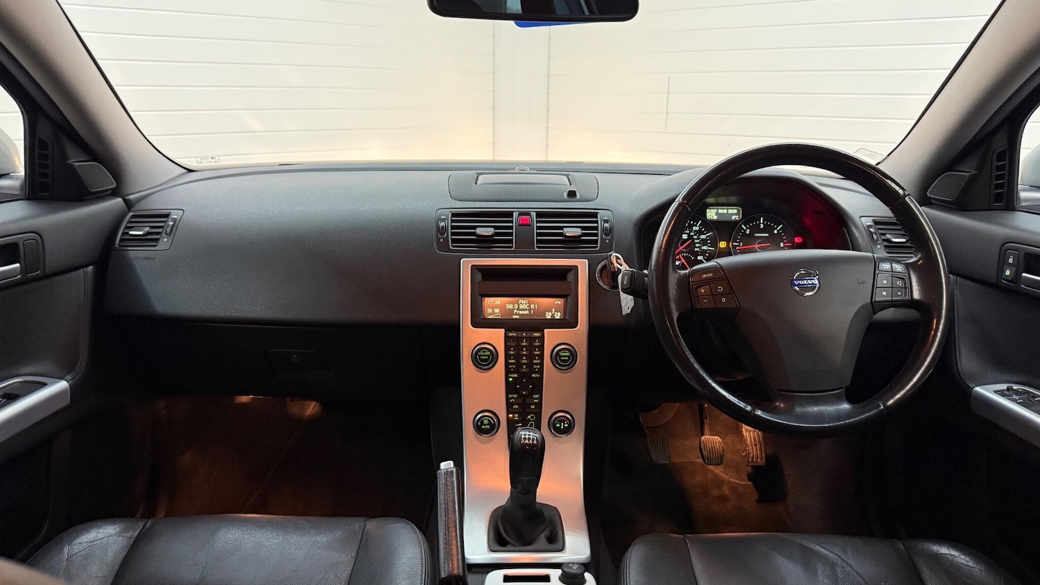 Used Volvo V50 2012 for sale - 77612246: Photo 2