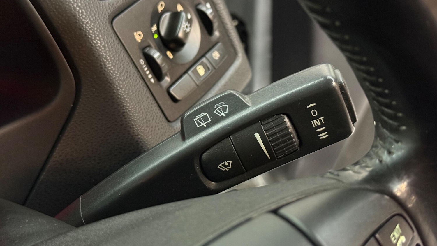 Used Volvo V50 2012 for sale - 77612246: Photo 34