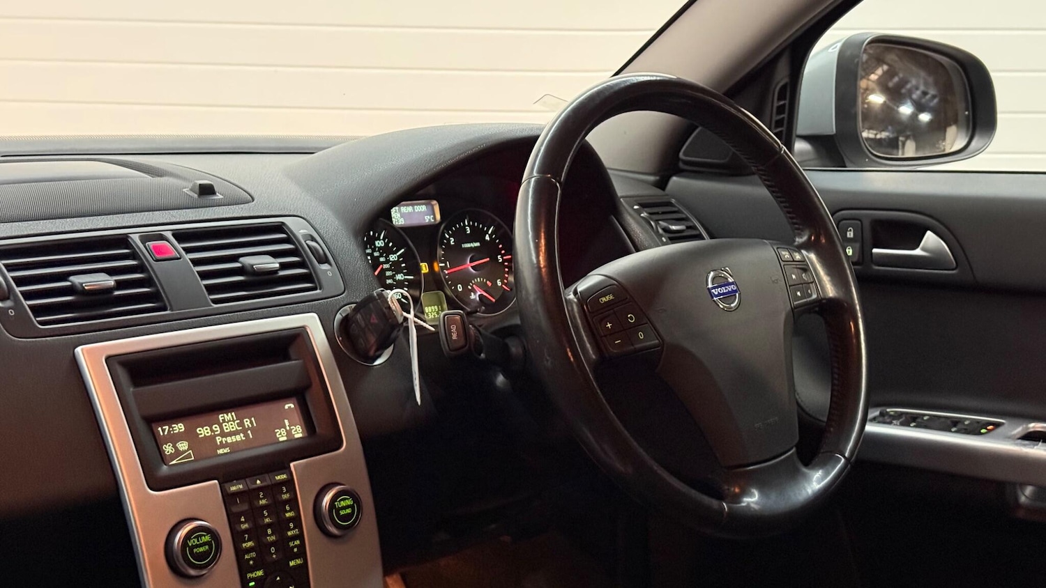 Used Volvo V50 2012 for sale - 77612246: Photo 52