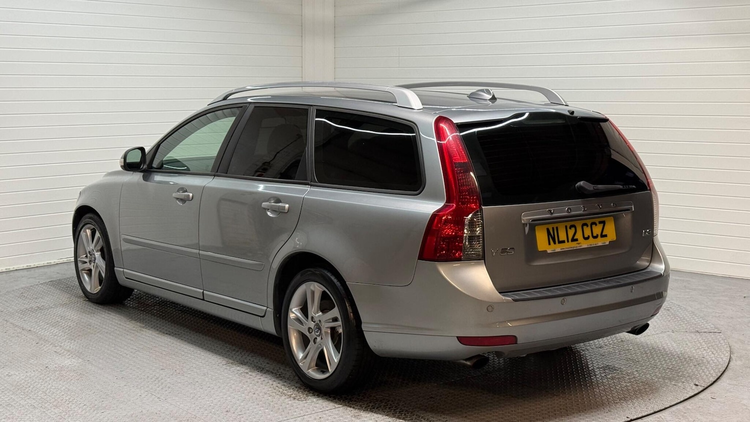 Used Volvo V50 2012 for sale - 77612246: Photo 9
