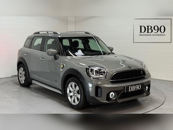 (71) - 1.5 10kWh Cooper SE Classic Auto ALL4 Euro 6 (s/s) 5dr