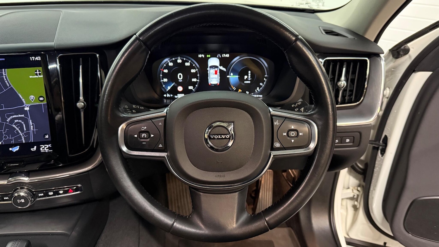 Used Volvo XC60 2021 for sale - 76592505: Photo 29