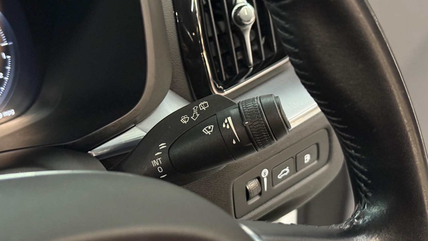 Used Volvo XC60 2021 for sale - 76592505: Photo 33