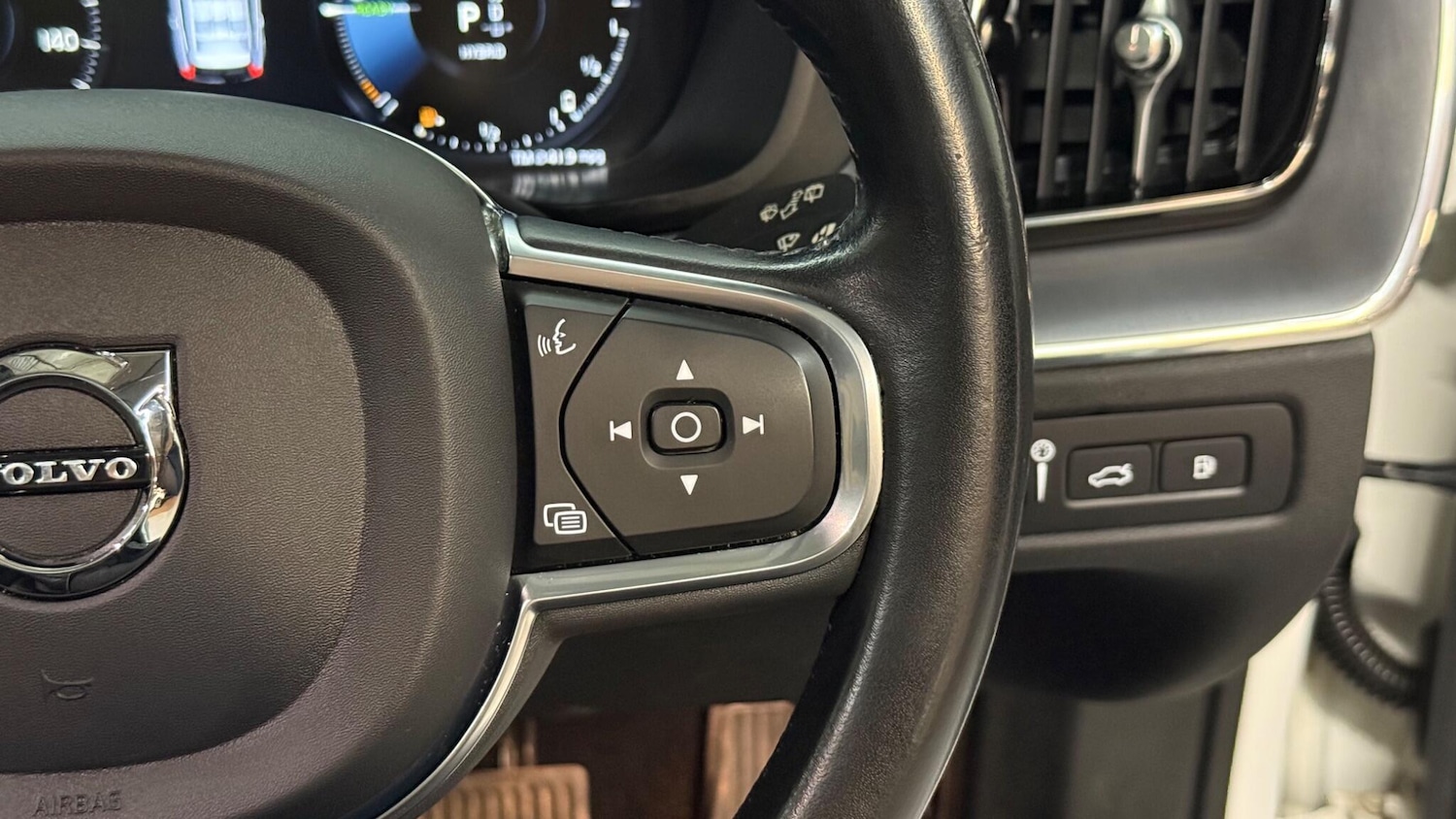 Used Volvo XC60 2021 for sale - 76592505: Photo 34