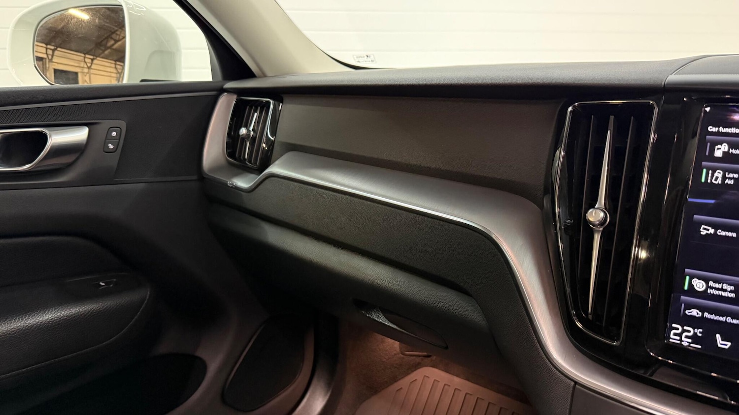 Used Volvo XC60 2021 for sale - 76592505: Photo 39